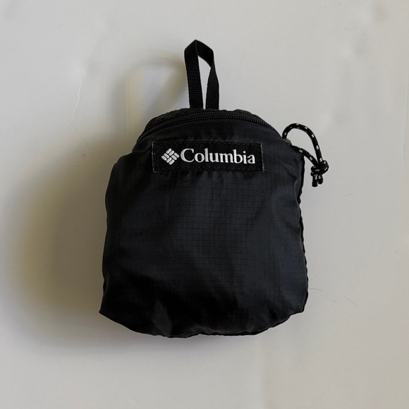 Columbia Black Compact Backpack - Picture 1 of 6